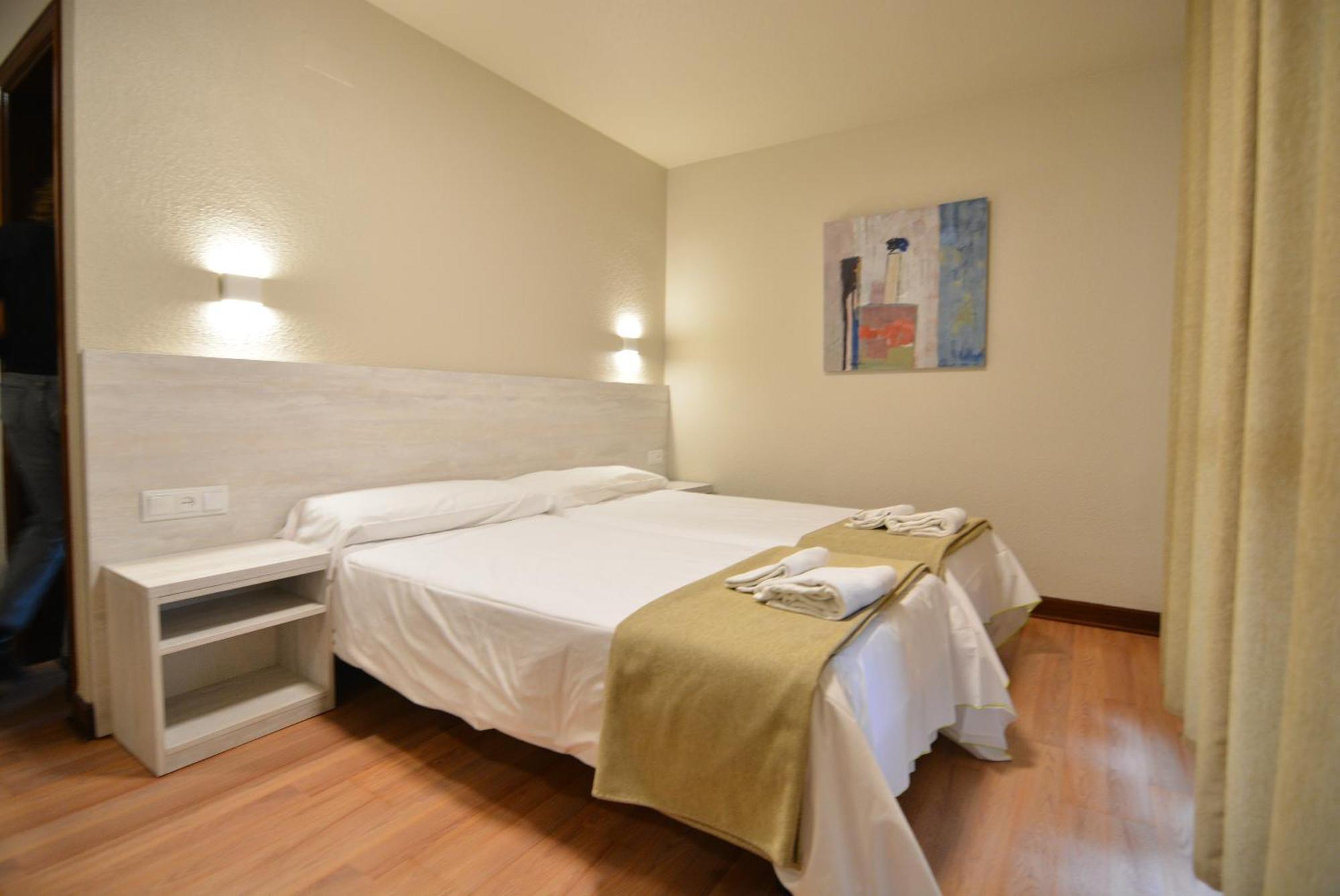 Hotel&Bar Ducay Olite Esterno foto