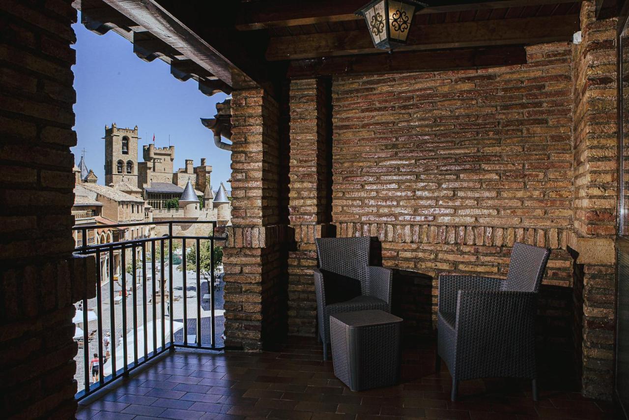 Hotel&Bar Ducay Olite Esterno foto